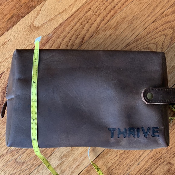 Genuine Leather Toiletry Bag - Picture 5 of 7